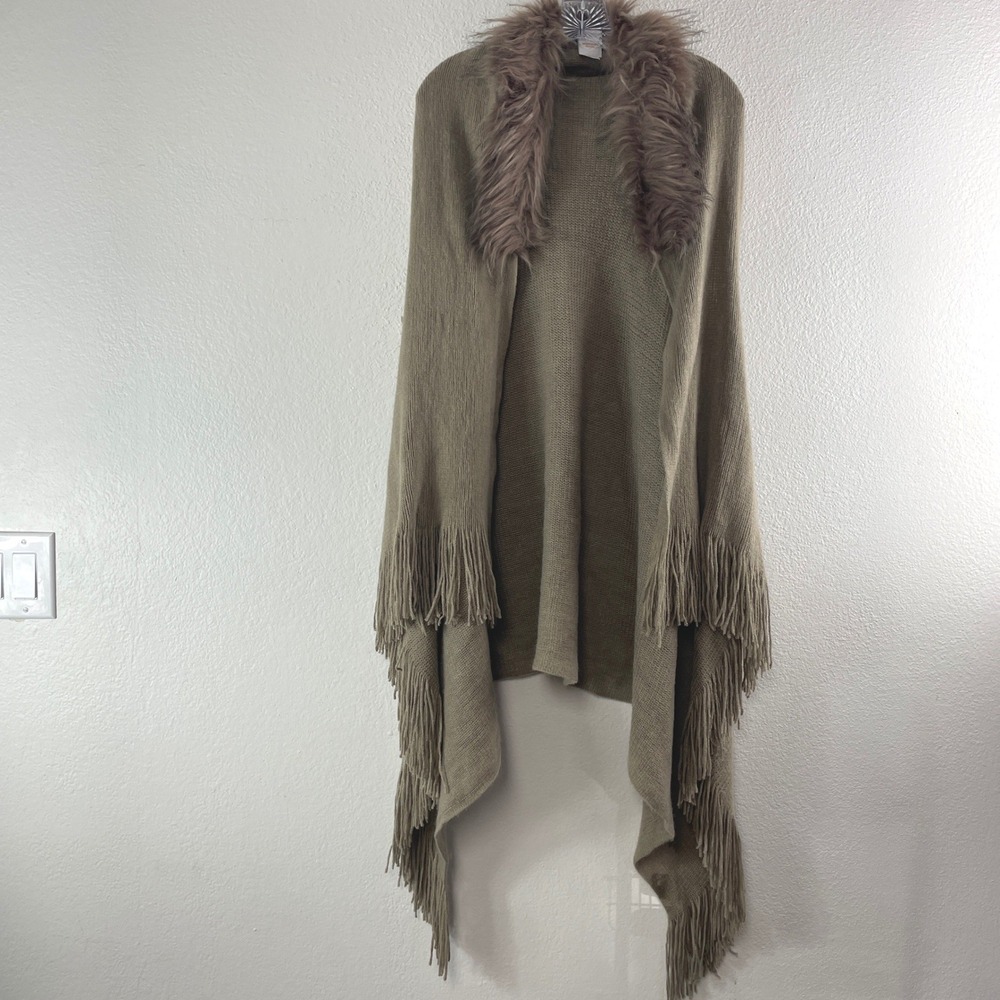 Northern Angel Faux Fur Trim Fringe Knit Poncho Vest S/M Taupe Brown Boho